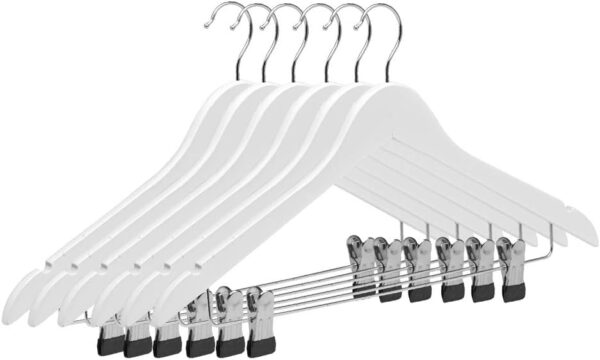 51m-TY0caWL._AC_SL1000_.jpg COM-FORT HOUSE | Percha de Madera con Pinzas de Metal | Color Blanco | Diseño Elegante | Gancho de Acero Inoxidable Giratorio | Pack de 25 Unidades de 45cm | Muescas para Tirantes |
